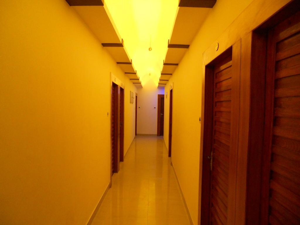 Prayag Aristro Club Hotel Kalkuta Zewnętrze zdjęcie