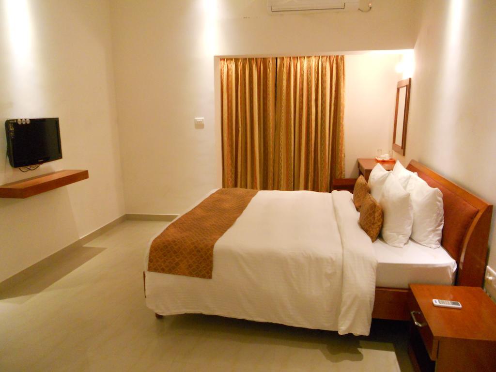 Prayag Aristro Club Hotel Kalkuta Pokój zdjęcie